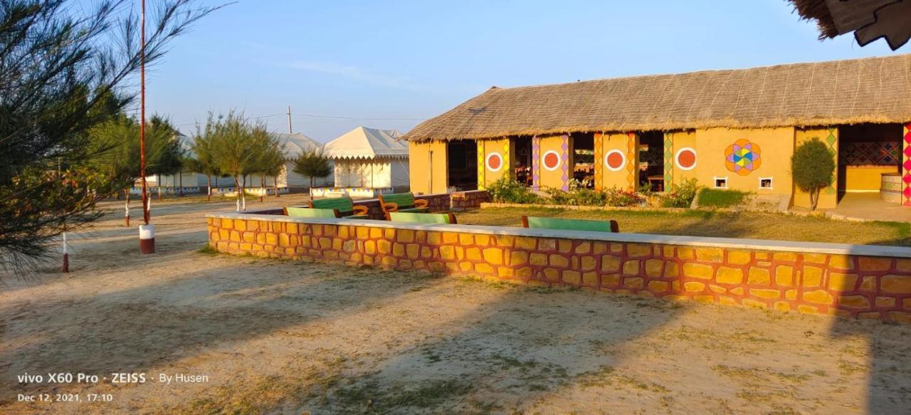 Mahefeel E Rann Resort Bherandiāla Extérieur photo