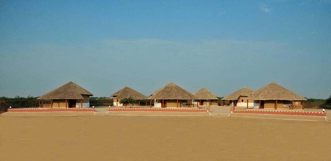 Mahefeel E Rann Resort Bherandiāla Extérieur photo